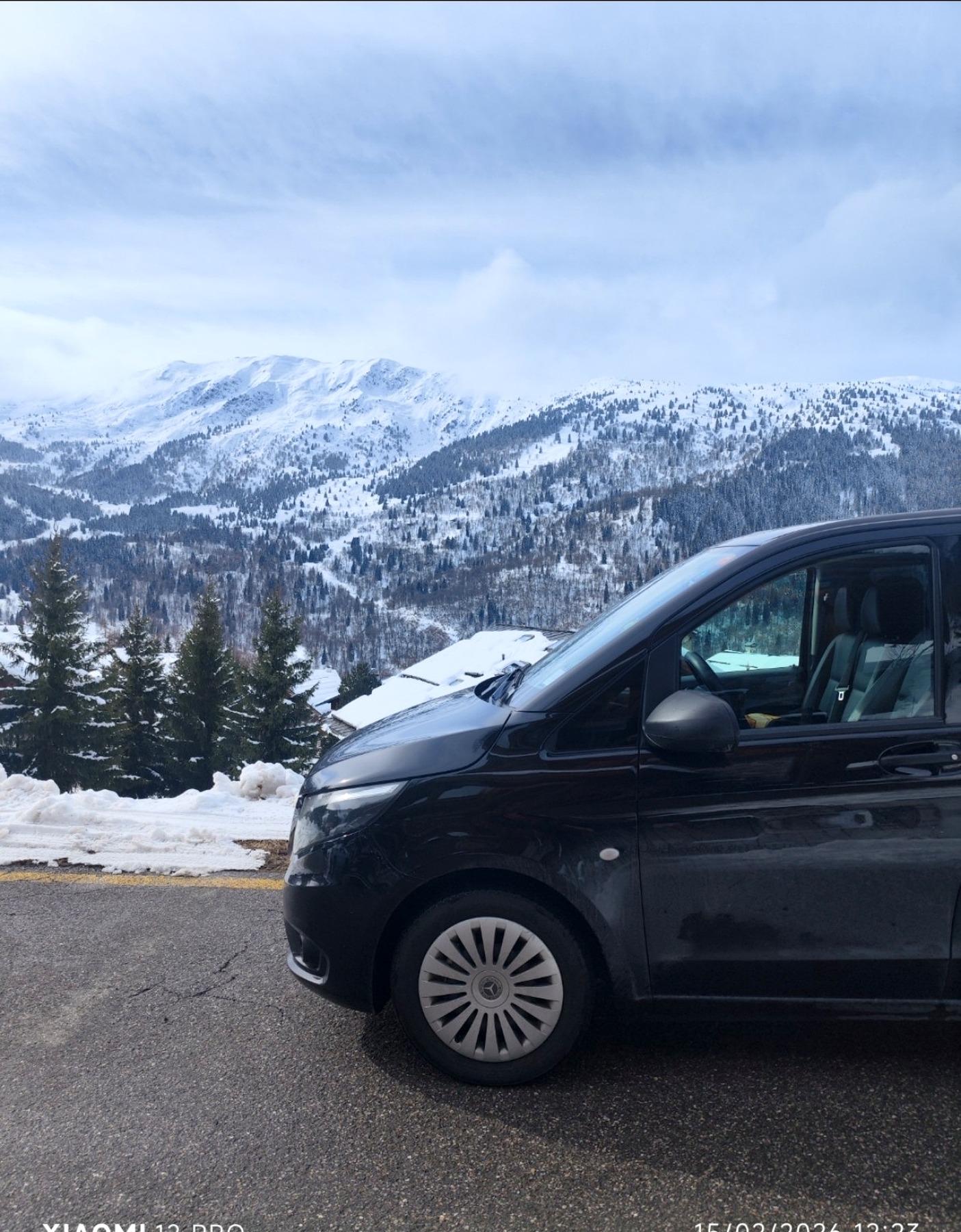 Private ski transfer vehicle — spacious Mercedes Vito for airport transfers to French Alps resorts